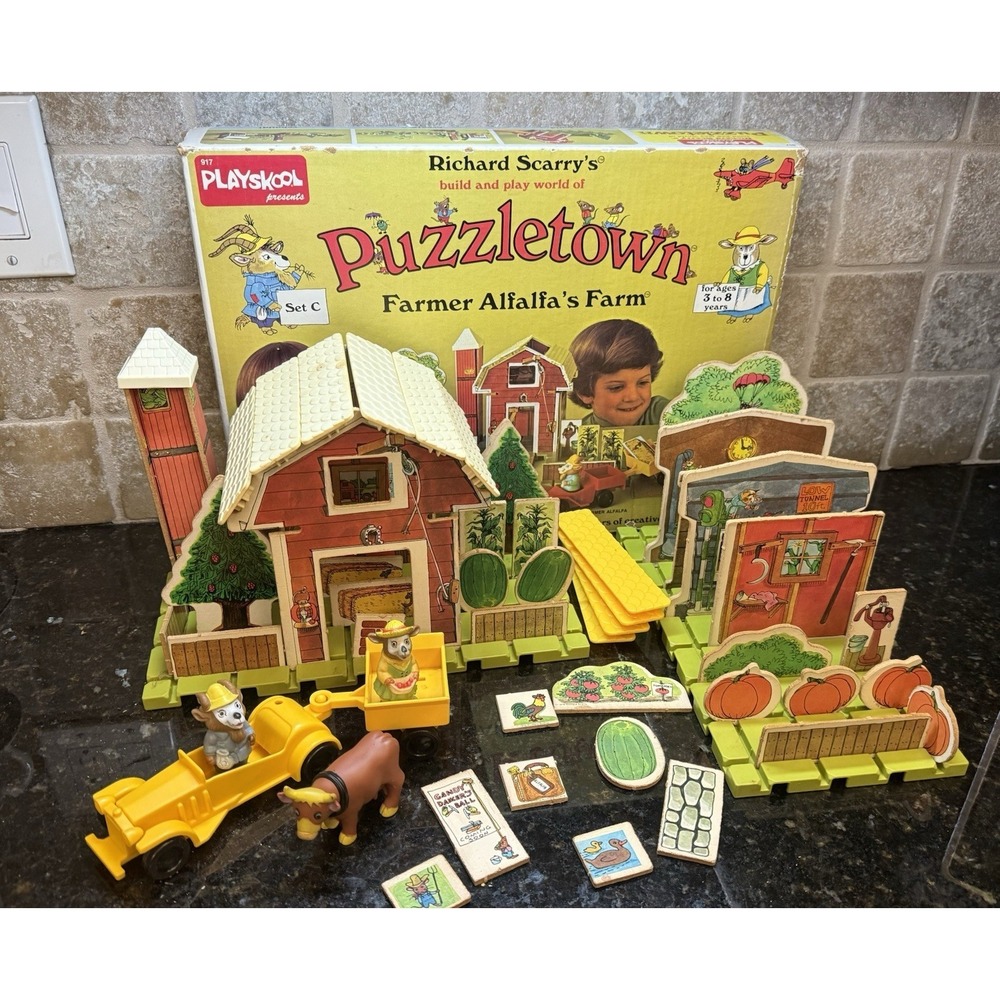 VTG 1976 PLAYSKOOL RICHARD SCARRY'S PUZZLETOWN Farmer Alfalfa's Farm Set C
